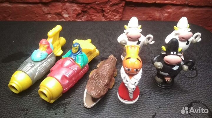 Игрушки Макдональдс Чупа чупс Киндер hot wheels