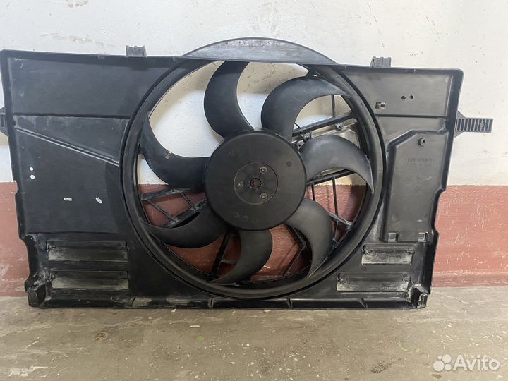 Вентилятор охлаждения радиатора