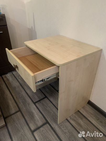 Письменный стол