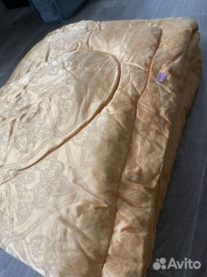 Одеяло пуховое