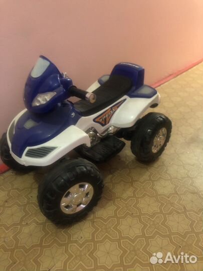 Детский квадроцикл на аккумуляторе