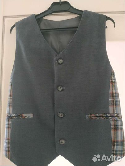 Жилетка для мальчика школьная 128