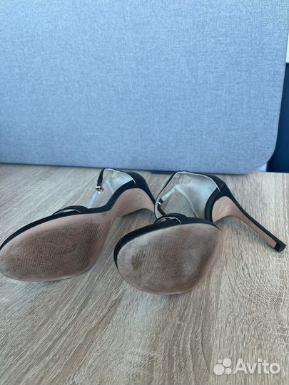 Босоножки Stuart Weitzman Nudist song