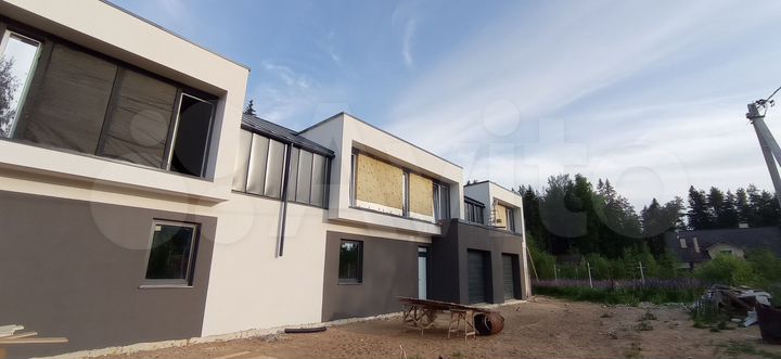 2-к. квартира, 155 м², 1/2 эт.