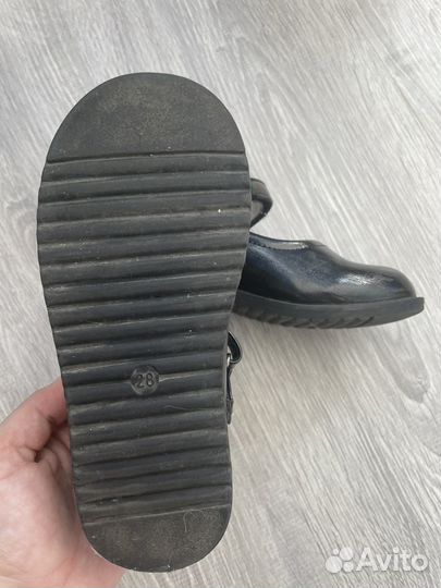 Туфли для девочки 28 размер черные