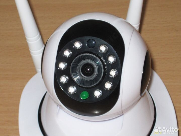 Новая. Гарантия.escam G02,WiFi повортная IP-камера