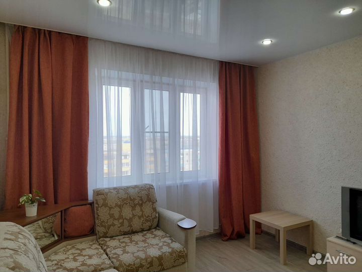 Почти новый комплект штор блэкаут + 2 подушки