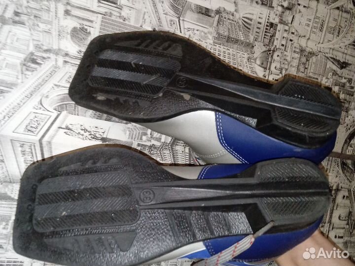 Лыжные ботинки классические