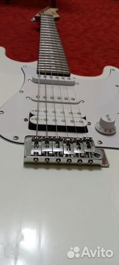 Электрогитара Rocket H S S