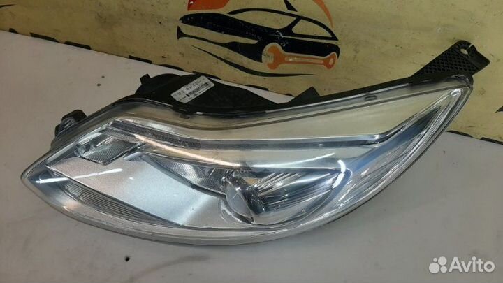 Фара ксенон левая Ford Focus 3 2010-2015