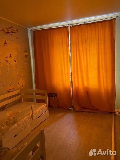 Шторы б/у желтые готовые