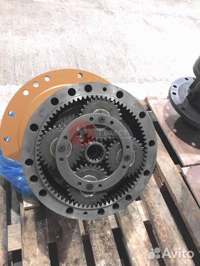 Поворотный редуктор 31N9-10152