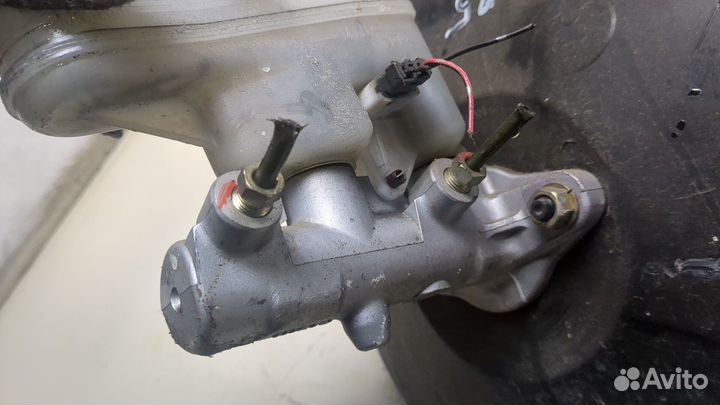 Цилиндр тормозной главный Suzuki Liana, 2005