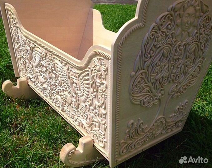 Резная детская люлька