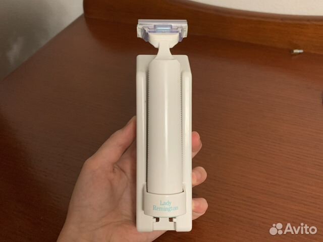 Электрическая бритва женская