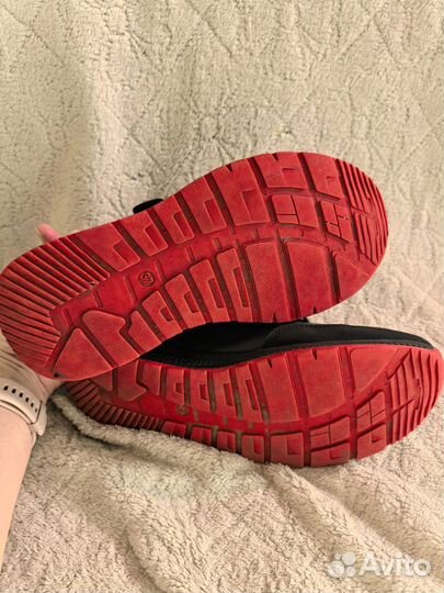 Ботинки кроссовки 37