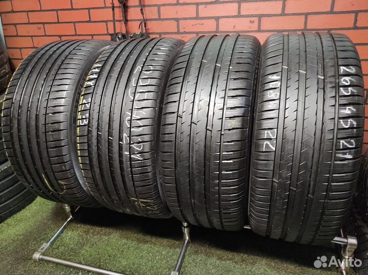 Michelin Pilot Sport 4 265/45 R21 и 295/40 R21 111Y