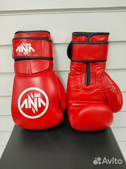 Боксерские перчатки натуральная кожа VNV
