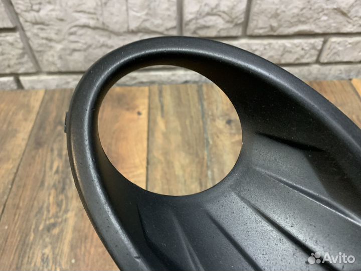 Qashqai (J10) Рамка противотуманной фары правой