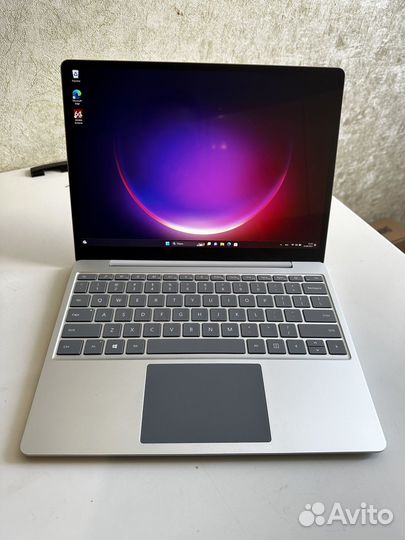 Microsoft laptop go i5 4/256gb сенсорный