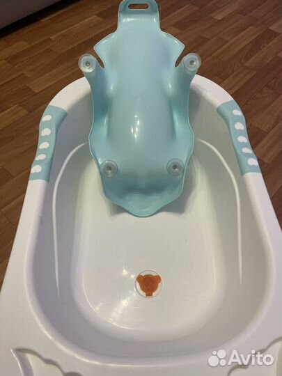 Ванночка для купания с горкой
