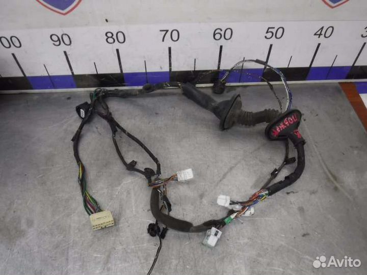 Проводка двери передняя левая Mitsubishi Pajero