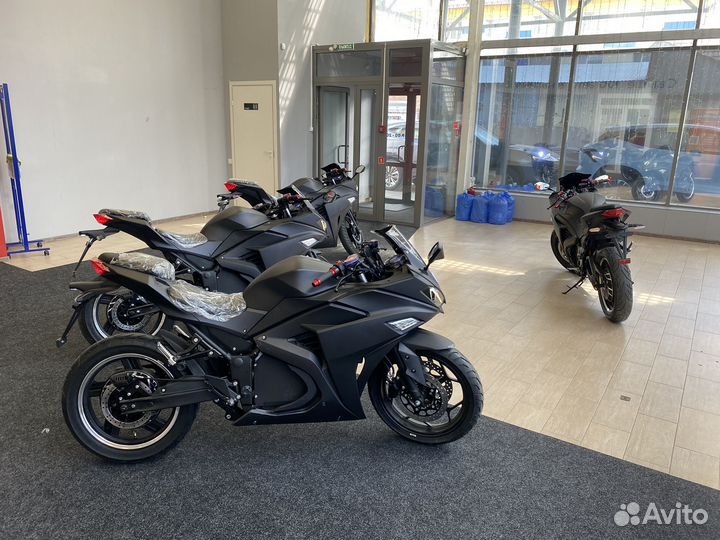 Электромотоцикл Yamaha r3