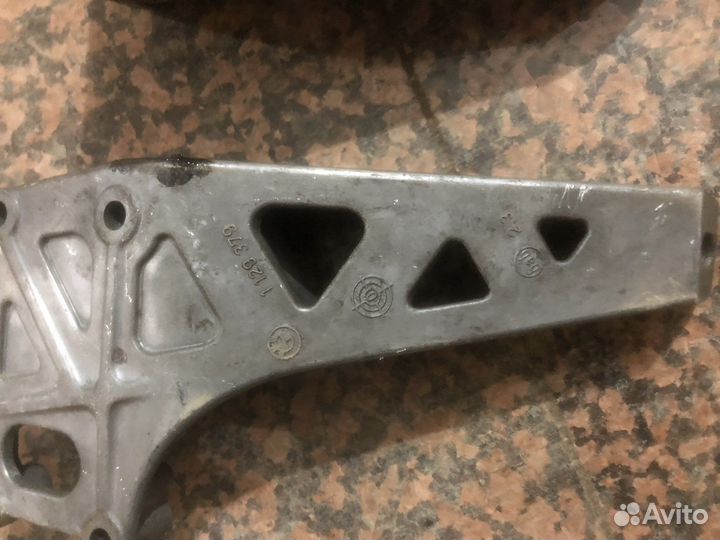 Лапы двигателя опоры m30 m20 bmw бмв