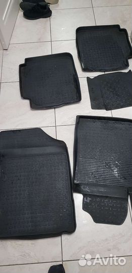 Автомобильные коврики резиновые