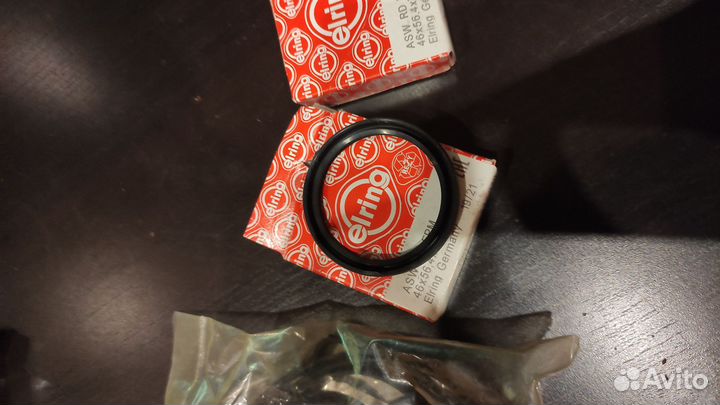 Прокладка клапанной крышки и сальник распреда Ford