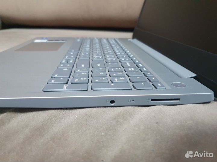 Ноутбук Lenovo IdeaPad на core i3