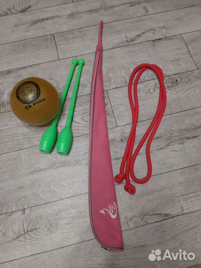 Гимнастическая скакалка