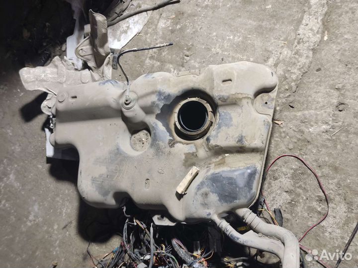 Бензобак топливный бак Renault Logan 1