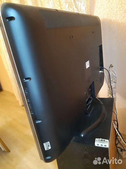 ЖК телевизор бу philips 60D