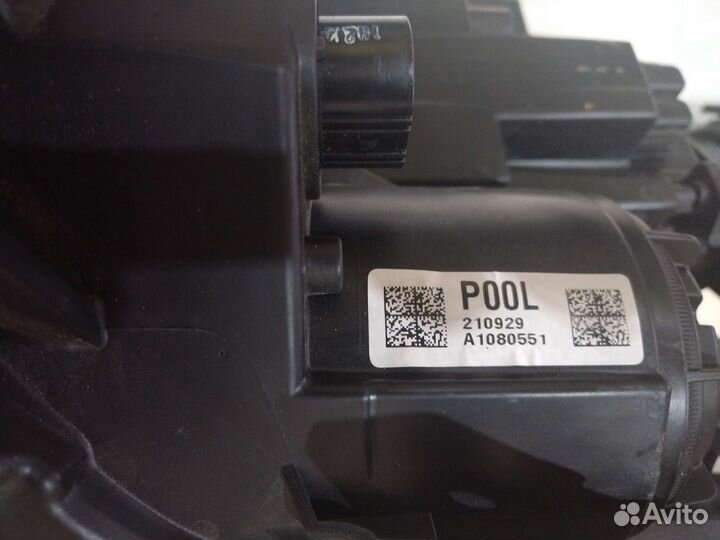 Фары левая правая kia Sportage NQ 5 оригинал