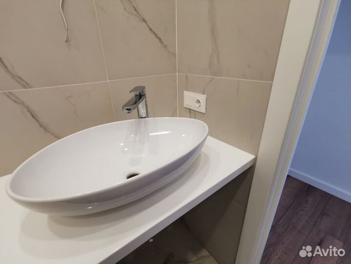 Столешница с раковиной для ванной комнаты