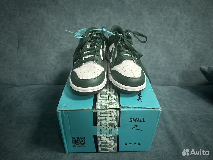 Nike Dunk Low Varsity green