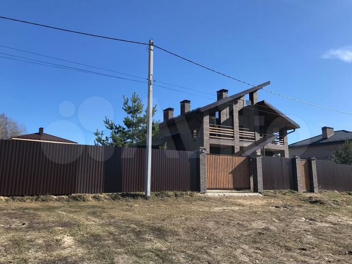 Коттедж 214 м² на участке 25 сот.