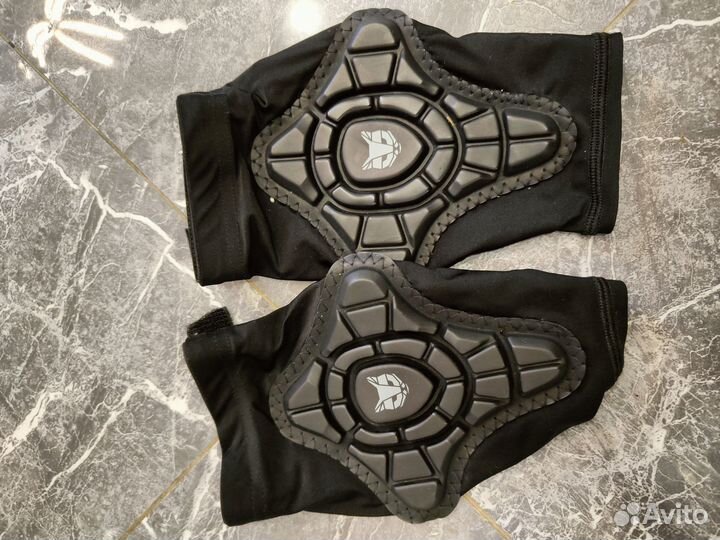 Защита на колени jet cat