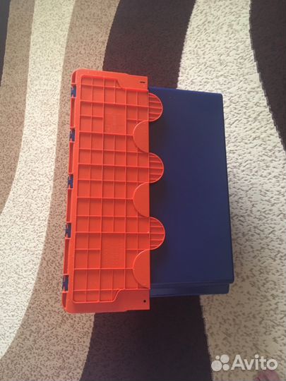 Пластиковый контейнер