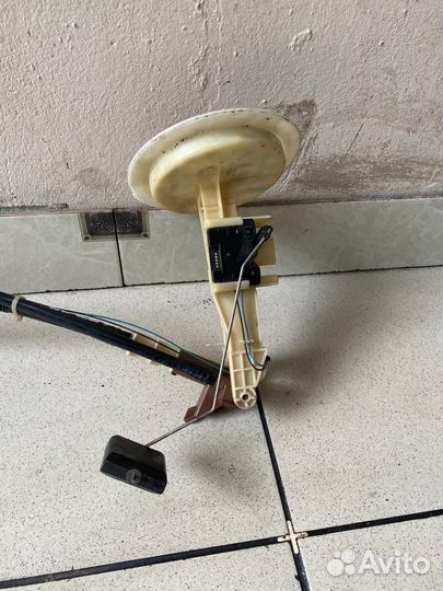 Датчик уровня топлива Audi а6 с6