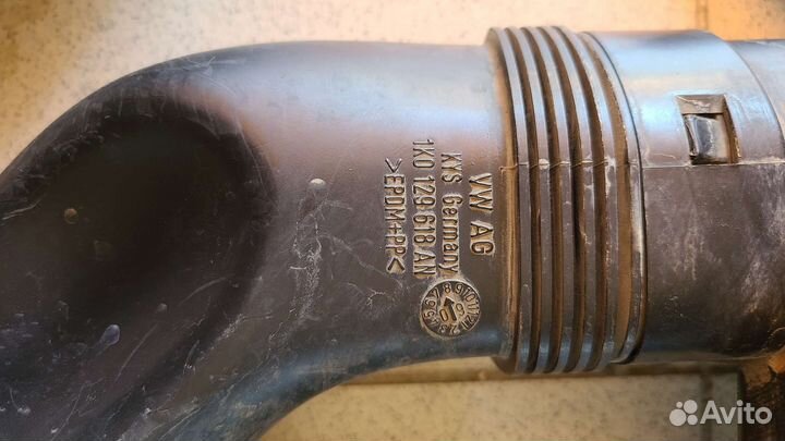 Корпус воздушного фильтра VW Passat CC B6 b7