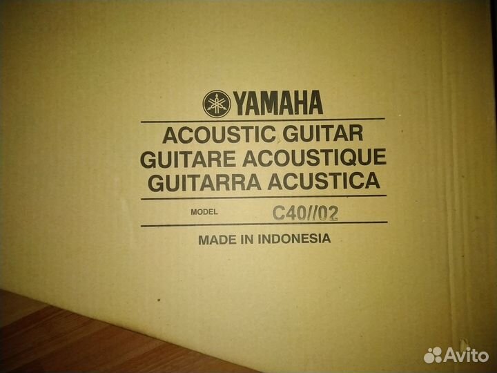 Классическая гитара yamaha c40