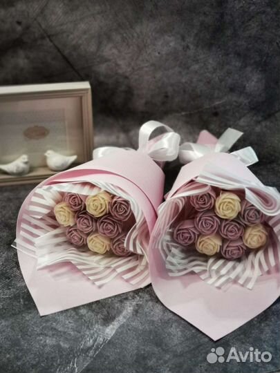 Букет из шоколадных роз пионов.Подарок