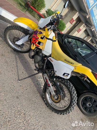 Suzuki TS200R