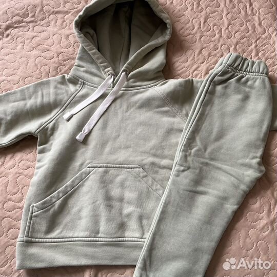 Костюм спортивный