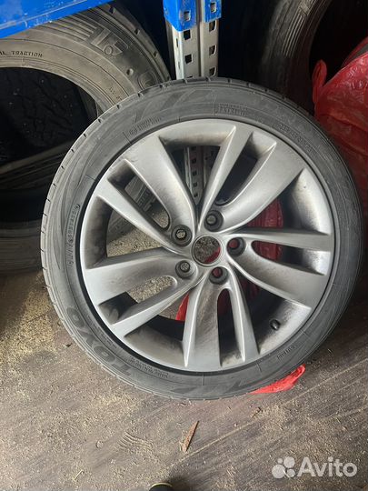 R18 Toyo Proxes TR1 235/45, PCD 5x120 DIA 67