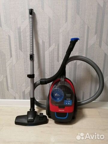 Пылесос Philips FC9351 PowerPro Compact, красный