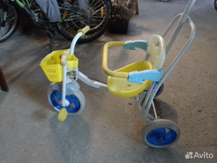 Детский велосипед с родительской ручкой