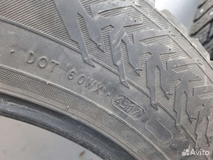 Nokian Tyres Hakkapeliitta 8 SUV 215/65 R17